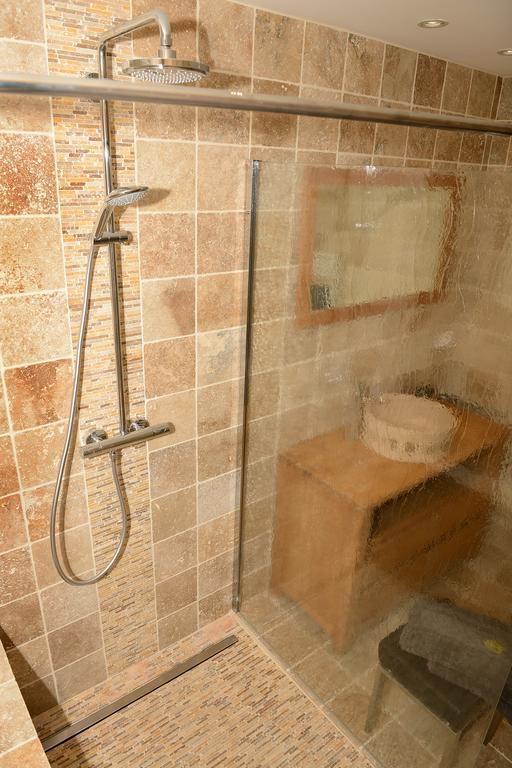 La Roque-Alric Mas De Carabelle B&B 객실 사진