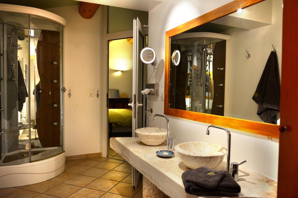 La Roque-Alric Mas De Carabelle B&B 객실 사진